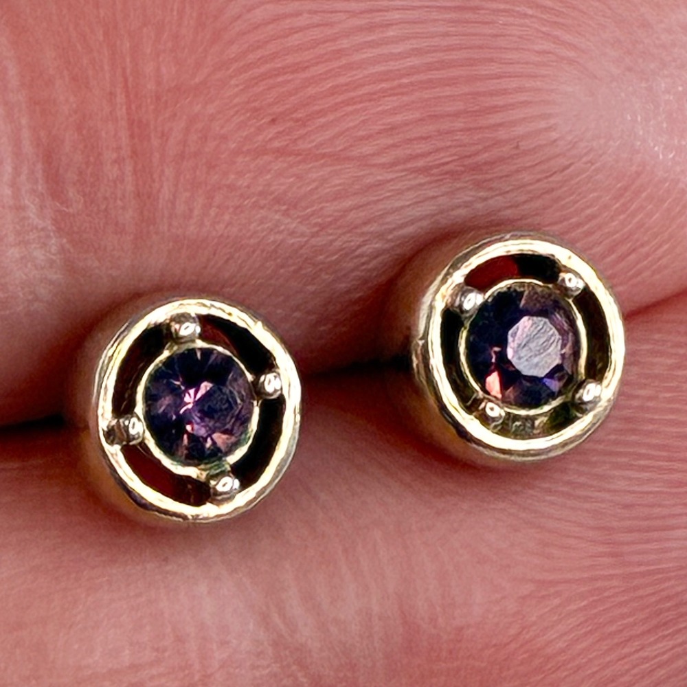 Vintage Avon Stud Earrings Gold Tone Round Purple Rhinestone Bezel Pierced